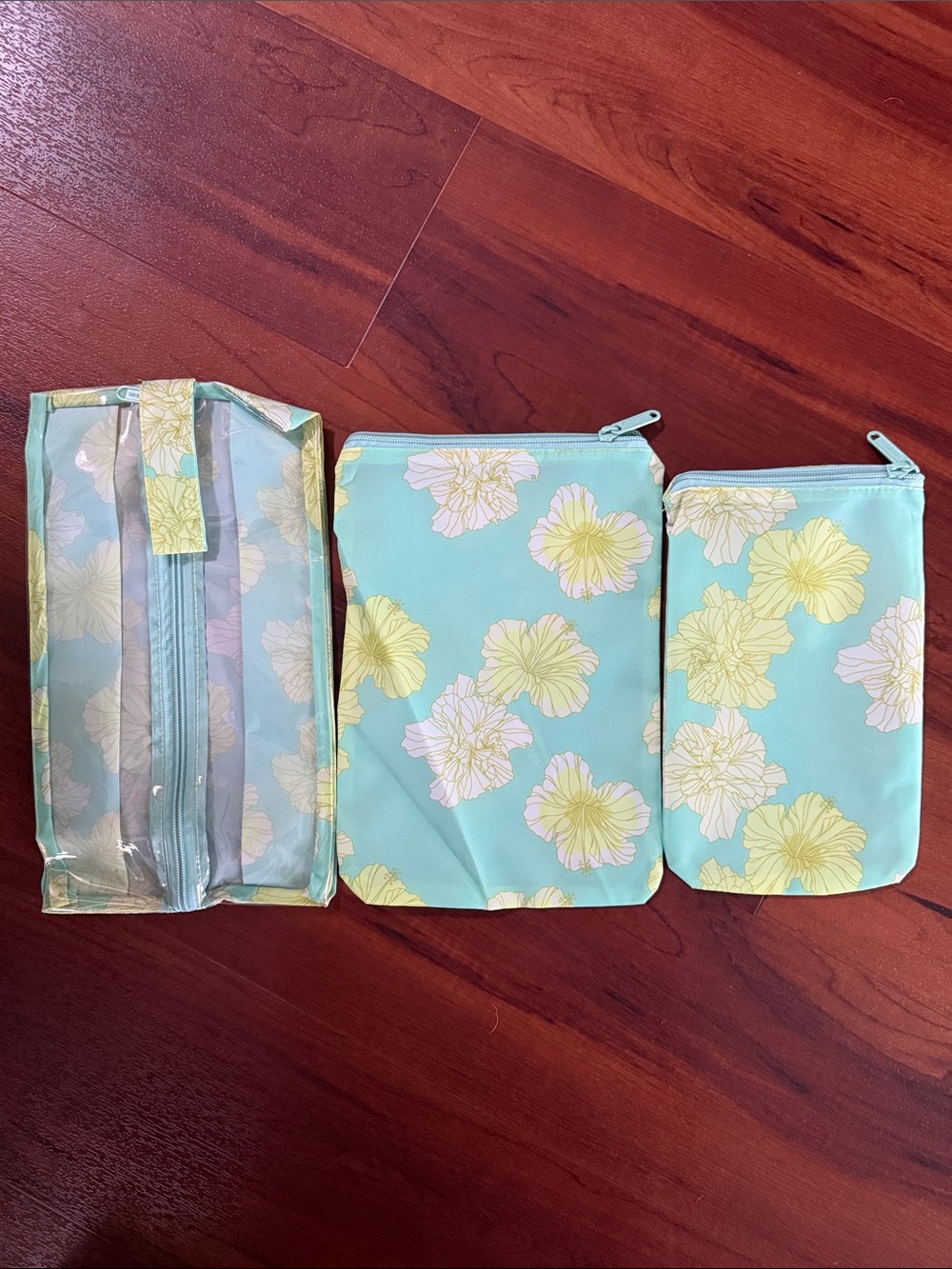 NWT Fighting Eel Starfruit Summer Hibiscus Travel Packing Cube Set - Picture 2 of 3